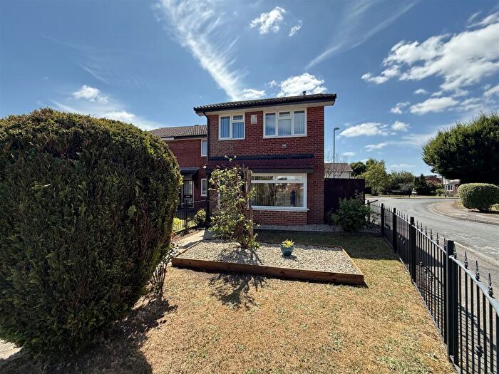 3 Bedroom Semi-Detached House For Sale In Brunel Way, Darlington, DL1