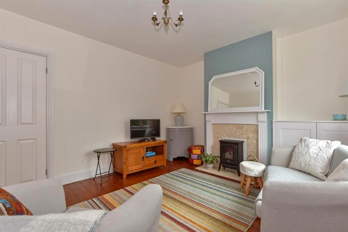 3 Bedroom Terraced House For Sale In New Hythe Lane, Aylesford, Kent, ME20