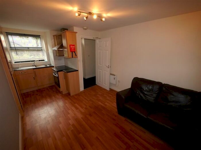 1 Bedroom Flat To Rent In A St Ives Mount (Crh)ArmleyLeeds(Basement), LS12