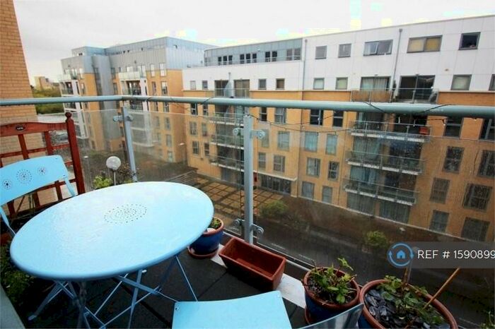 2 Bedroom Flat To Rent In Woolners Way, Stevenage, SG1