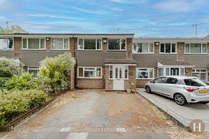 3 Bedroom Terraced House For Sale In Oaklands Avenue, Birmingham, B17