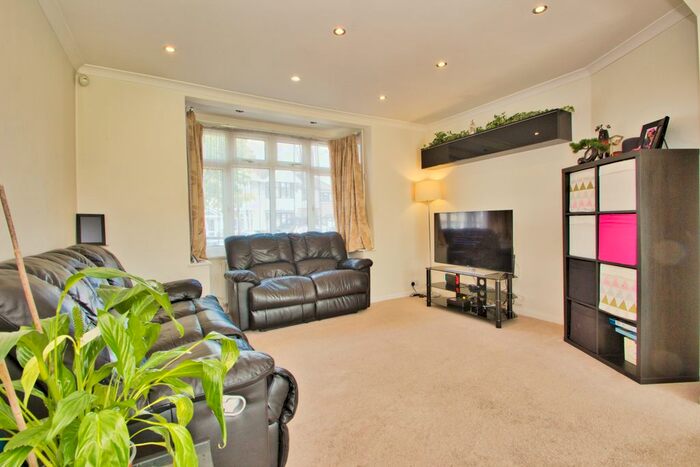 1 Bedroom Semi-Detached House To Rent In Parkside Way, Harrow, HA2