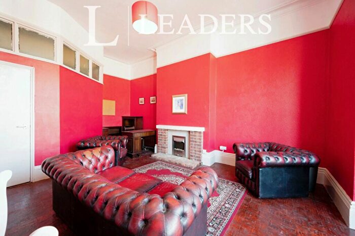 1 Bedroom Flat To Rent In Yarborough Road, Southsea, PO5