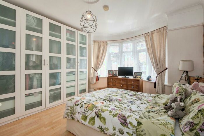 4 Bedroom Detached House For Sale In Margam Avenue, Southampton, SO19