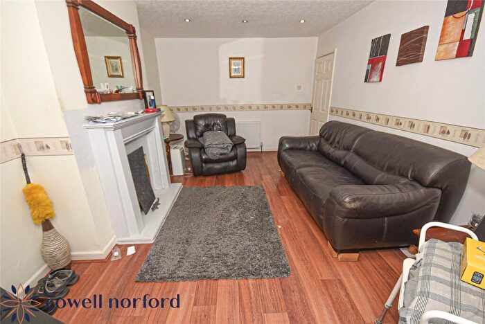 2 Bedroom Bungalow For Sale In Mayfair Drive, Royton, Oldham, Greater Manchester, OL2