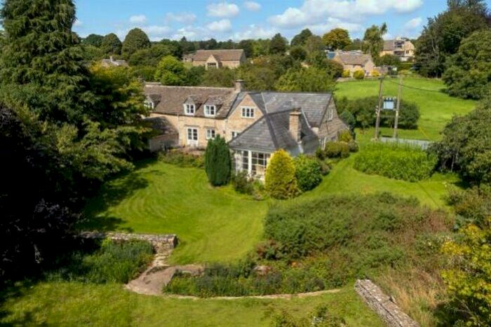 5 Bedroom Country House To Rent In Coln St Dennis, GL54