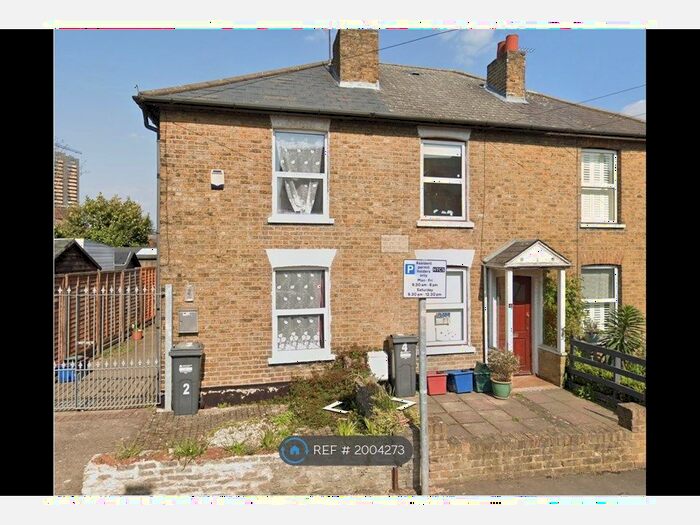 2 Bedroom Terraced House To Rent In Layton Road, Hounslow, TW3