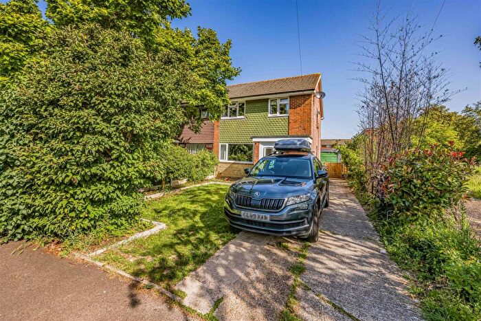 3 Bedroom Semi-Detached House For Sale In Sutton Road, Waterlooville, PO8