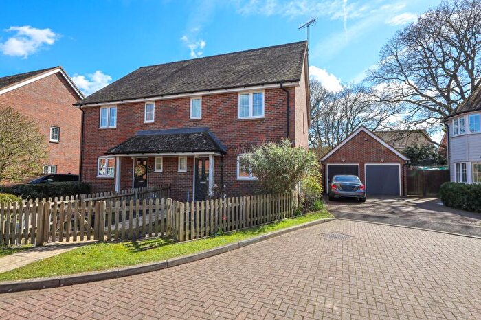 3 Bedroom Semi Detached House For Sale In Sycamore Drive, Burgess Hill, RH15
