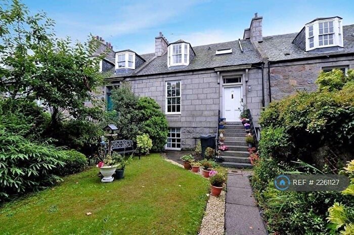 2 Bedroom Flat To Rent In Ferryhill Place, Aberdeen, AB11