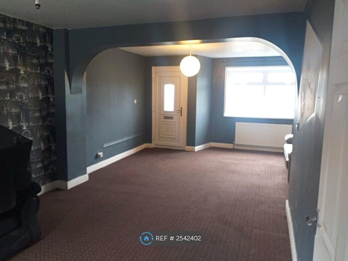 2 Bedroom Terraced House To Rent In Kingsway, Bingley, BD16