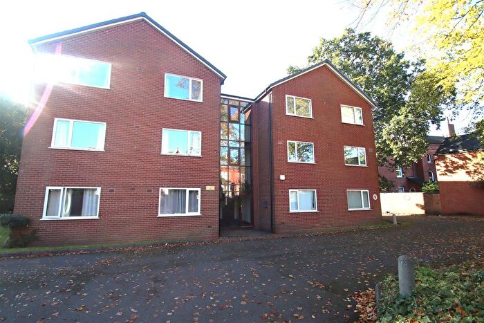 2 Bedroom Flat To Rent In Court Oak Road, Harborne, Birmingham, B17