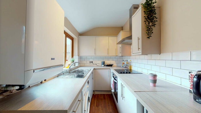 2 Bedroom Terraced House To Rent In Hood Street | Student House | /, LN5