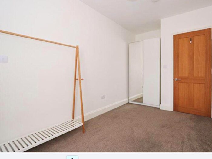2 Bedroom Flat To Rent In Long Acre, Bath, BA1