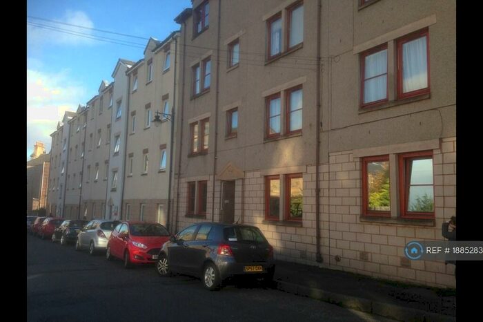 1 Bedroom Flat To Rent In Douglas Street, Stirling, FK8