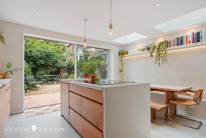 5 Bedroom Terraced House For Sale In Norcott Road, London, N16