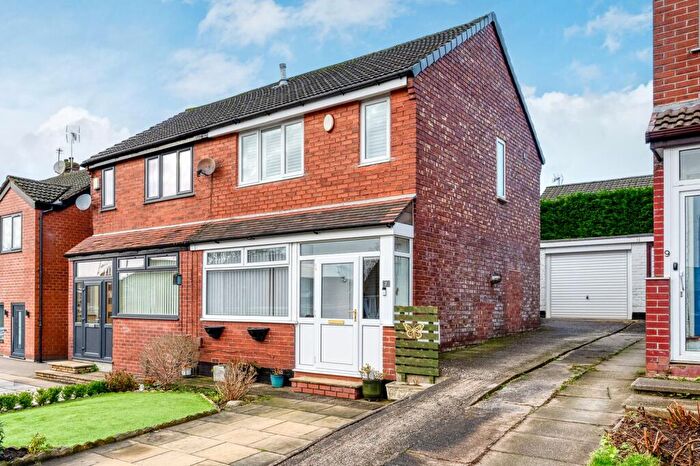 2 Bedroom Semi Detached House For Sale In Lime Grove, Royton, OL2