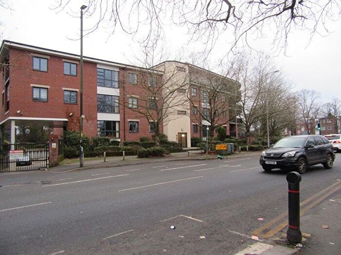 2 Bedroom Flat To Rent In Regents Court, Upper Chorlton Road, Manchester, Greater Manchester., M16