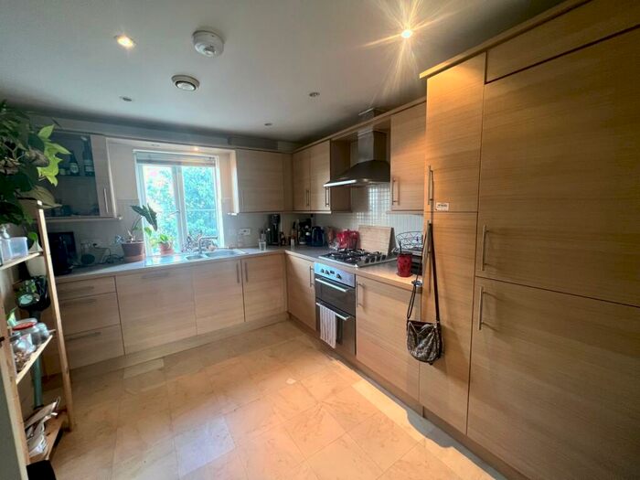 1 Bedroom Apartment To Rent In Ffordd James McGhan, Cardiff, CF11