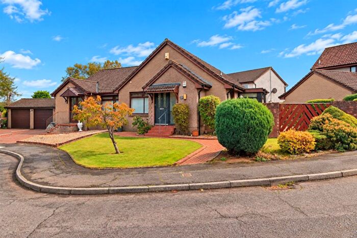 3 Bedroom Bungalow For Sale In Den Bak Ave, Hamilton, ML3