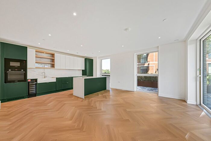 3 Bedroom Flat To Rent In Lindley House, Henshaw Parade, NW9