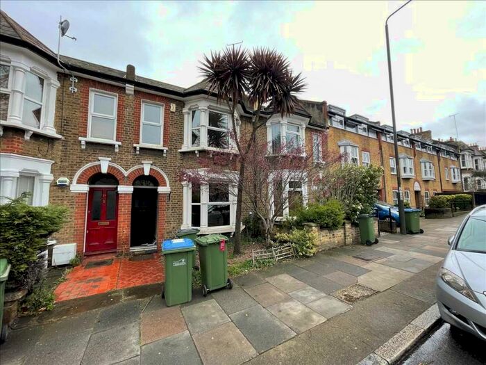 3 Bedroom Terraced House To Rent In West Combe Hill, Greenwich, London, SE3