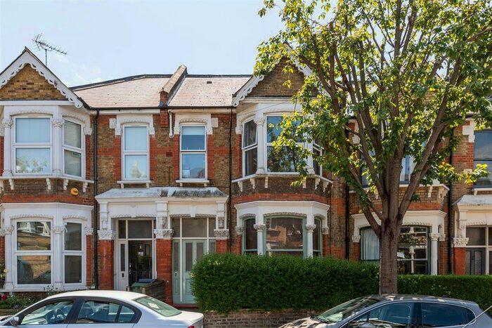 1 Bedroom Flat To Rent In Cleveland Park Crescent, London, E17