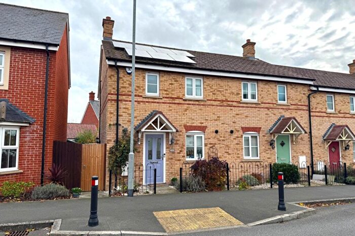 3 Bedroom End Of Terrace House For Sale In Valerian Way, Stotfold, Hitchin, SG5