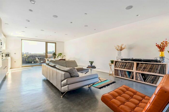 3 Bedroom Flat To Rent In Monohaus, Mare Street, London, E8