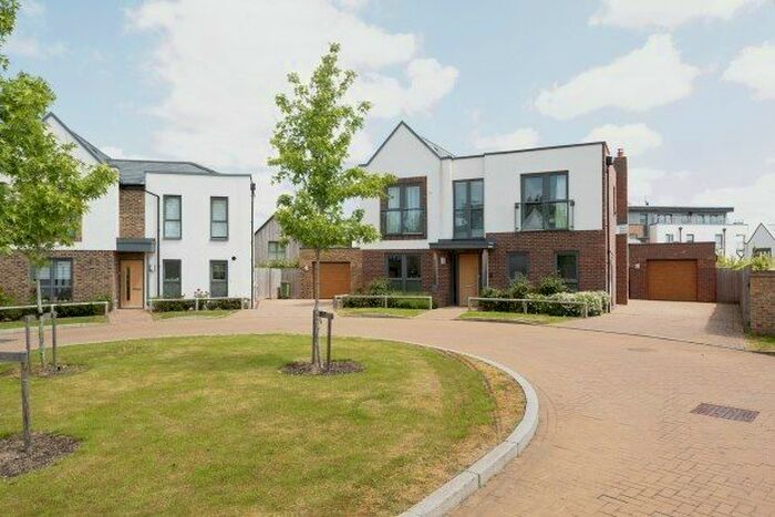 4 Bedroom Detached House To Rent In The Newmanry, Milton Keynes, MK10