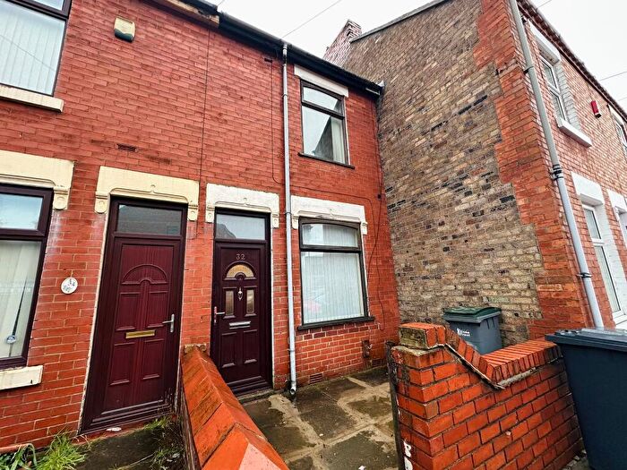 2 Bedroom House To Rent In Wilks Street, ST6