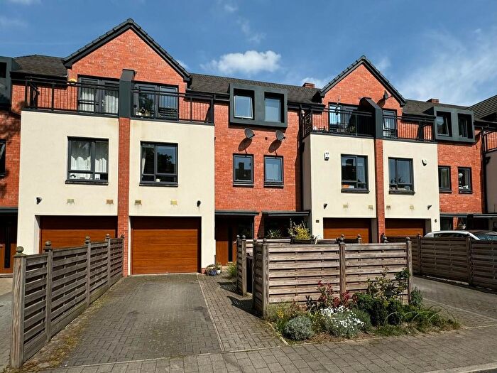 5 Bedroom Terraced House For Sale In Fry Street, Whalley Range, M16