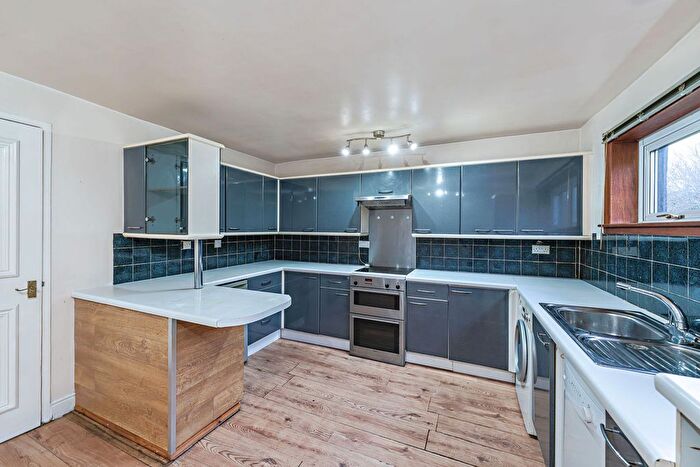 3 Bedroom Terraced House For Sale In Falconer Rise, Livingston, EH54