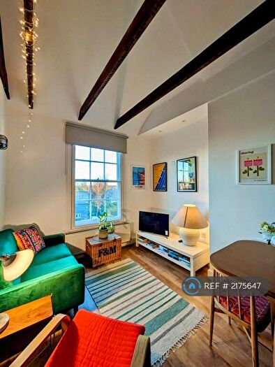 1 Bedroom Flat To Rent In Knots Yard, Whitstable, CT5