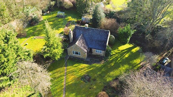 2 Bedroom Detached Bungalow For Sale In Edge Hill Lane, Edgehill, Banbury, OX15