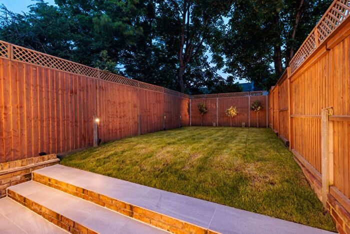 3 Bedroom Terraced House To Rent In Mayfield Road, Walthamstow, E17