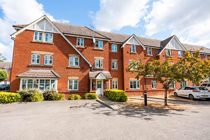 2 Bedroom Apartment For Sale In Perigee, Reading, RG2
