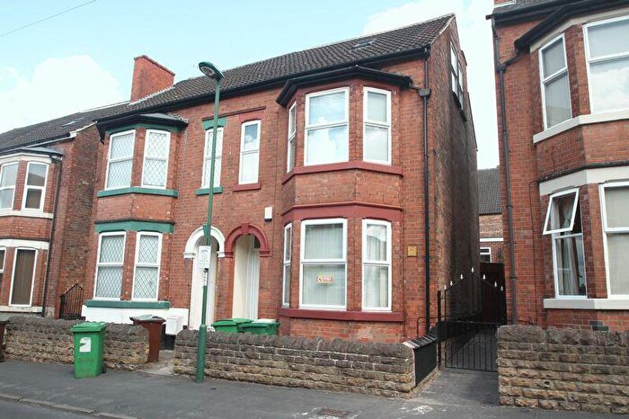 6 Bedroom House Of Multiple Occupation To Rent In Kimbolton Avenue, Nottingham, NG7