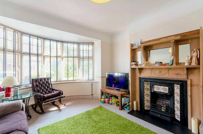 3 Bedroom Semi-Detached House To Rent In Hoppingwood Avenue, New Malden KT3