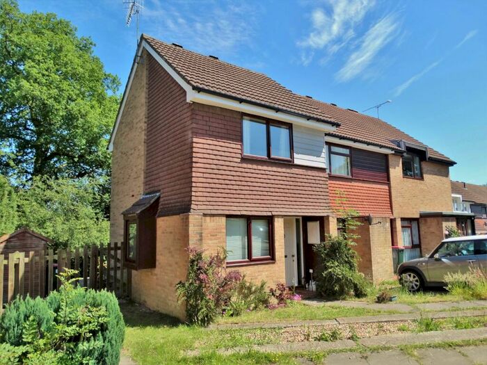 1 Bedroom End Of Terrace House To Rent In Poynings Road, Ifield, Crawley, West Sussex, RH11