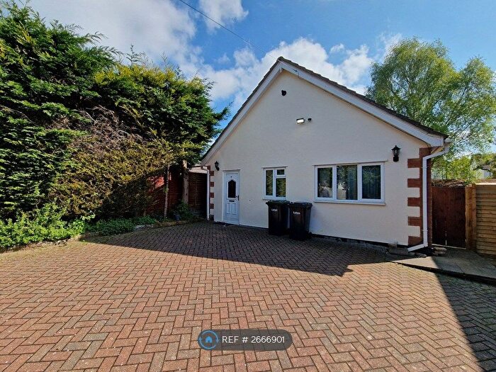 2 Bedroom Bungalow To Rent In Malvern Road, Luton, LU1