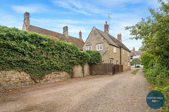 3 Bedroom Detached House For Sale In Church Street, Helmdon, Brackley, NN13