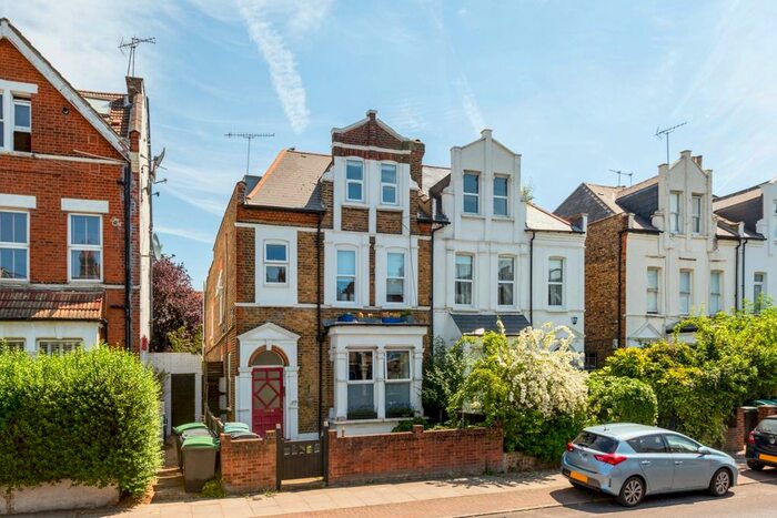 1 Bedroom Flat To Rent In Ferme Park Road, London, N8
