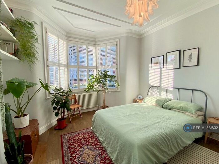 2 Bedroom Flat To Rent In Allison Rd, London, N8