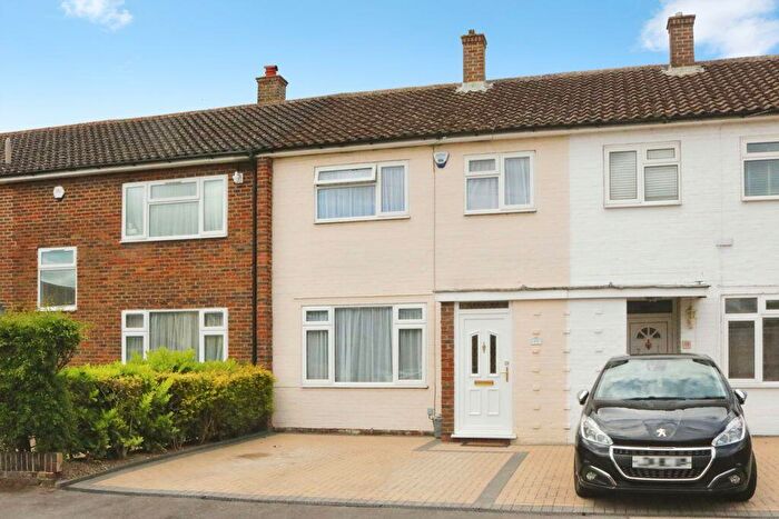 3 Bedroom Terraced House For Sale In Randolph Road, Langley, SL3