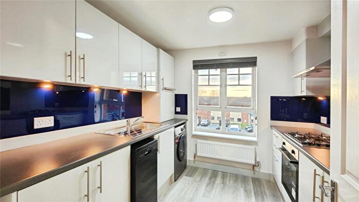 2 Bedroom Flat To Rent In Cliftonville Road, Northampton, Northamptonshire, NN1