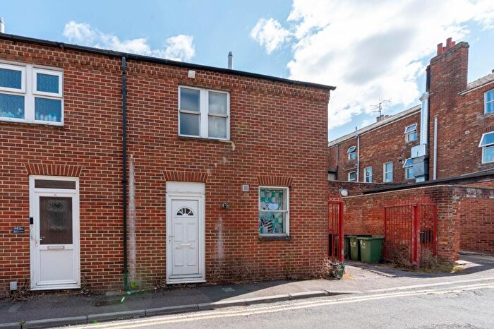 3 Bedroom End Of Terrace House For Sale In Bath Street, Oxford, OX4