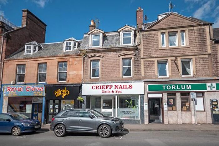 3 Bedroom Flat To Rent In High Street, Crieff, PH7