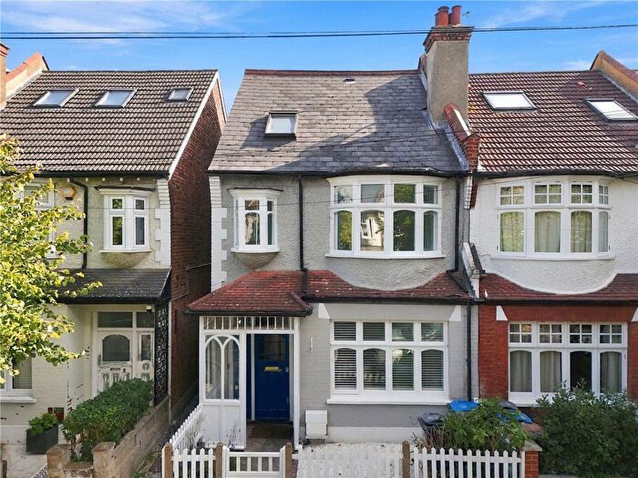 4 Bedroom Semi-Detached House For Sale In Jersey Road, London, SW17