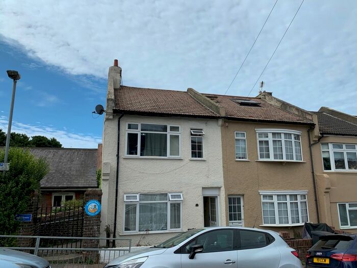 5 Bedroom Semi-Detached House To Rent In Milner Road, Brighton, BN2